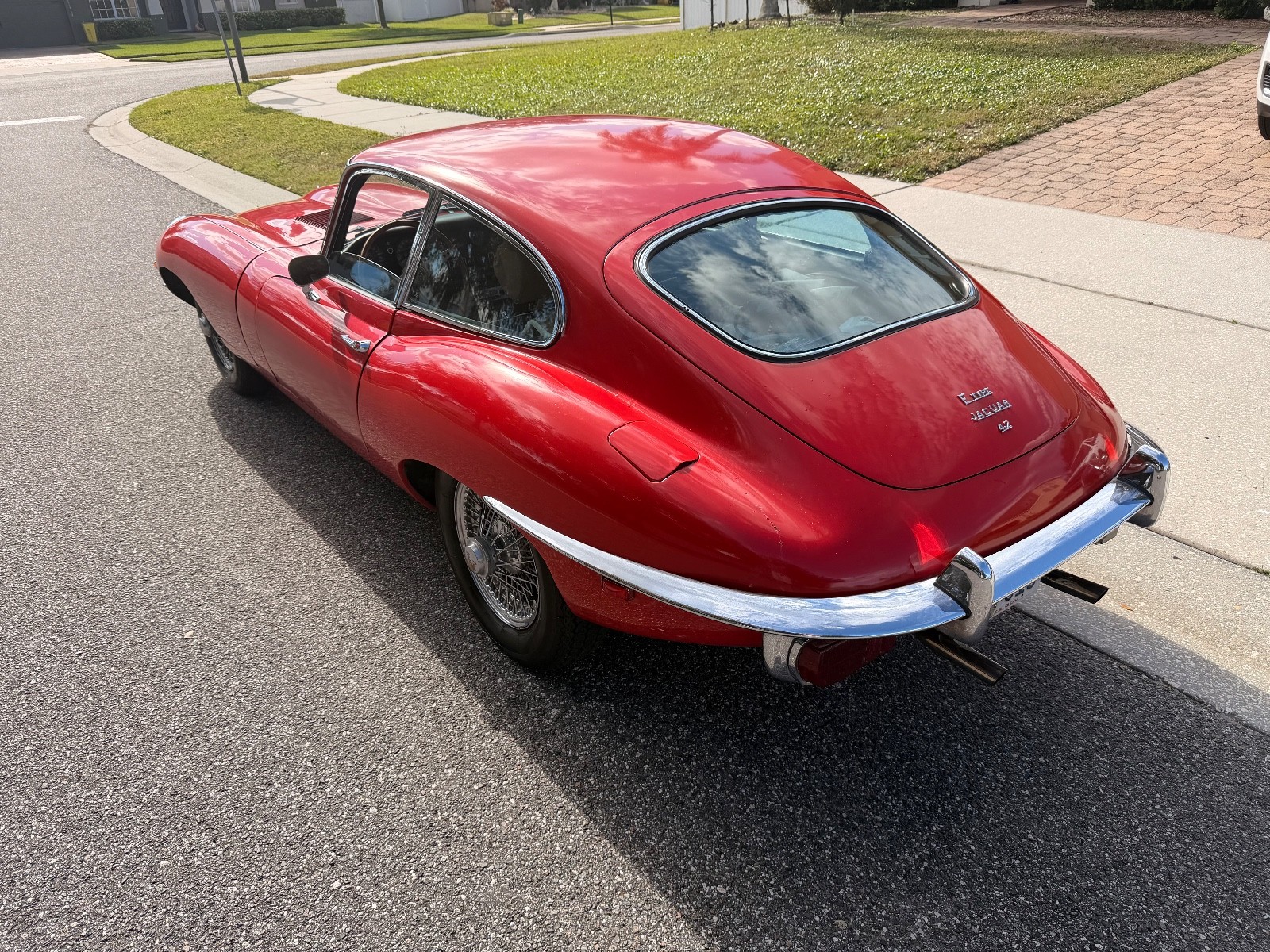 Jaguar-E-Type-1969-1