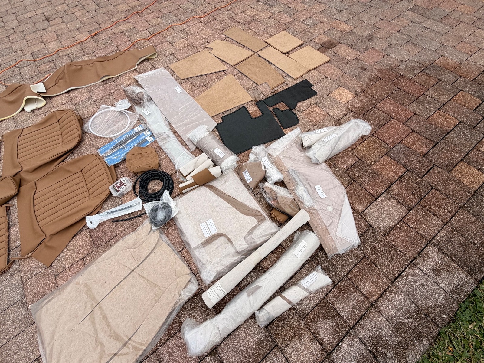 Jaguar-E-Type-1969-12