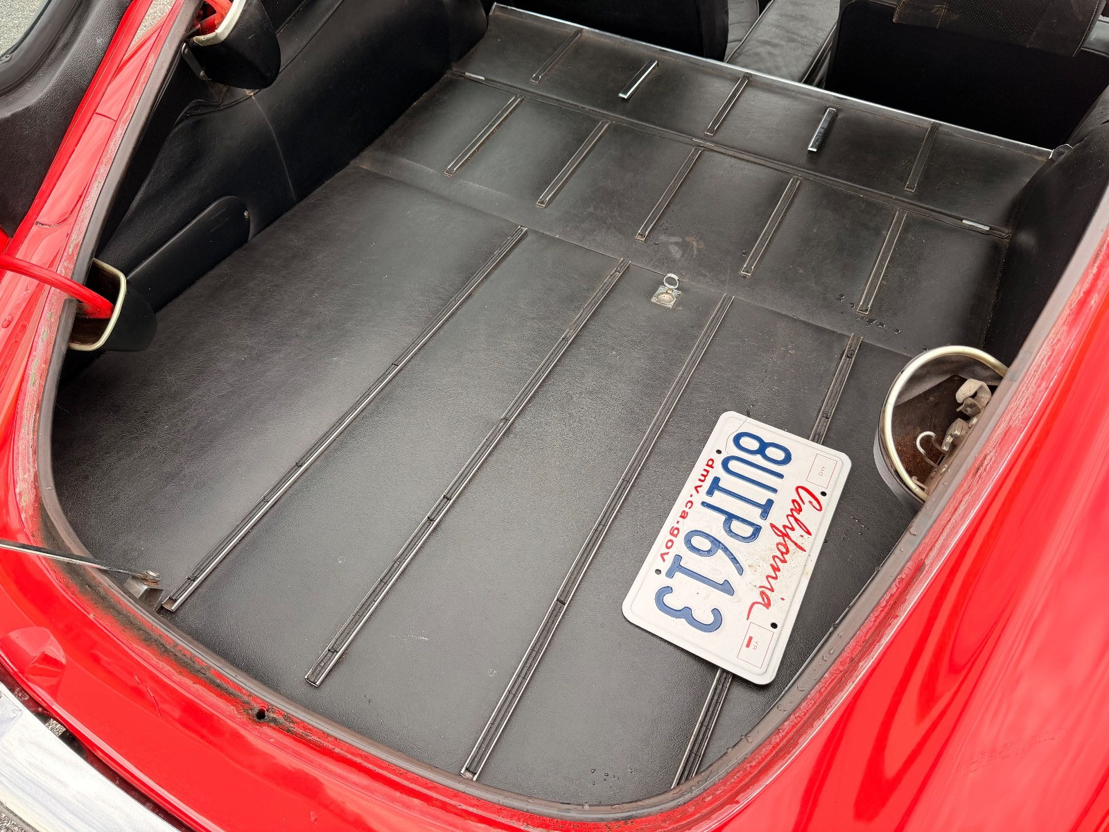 Jaguar-E-Type-1969-16