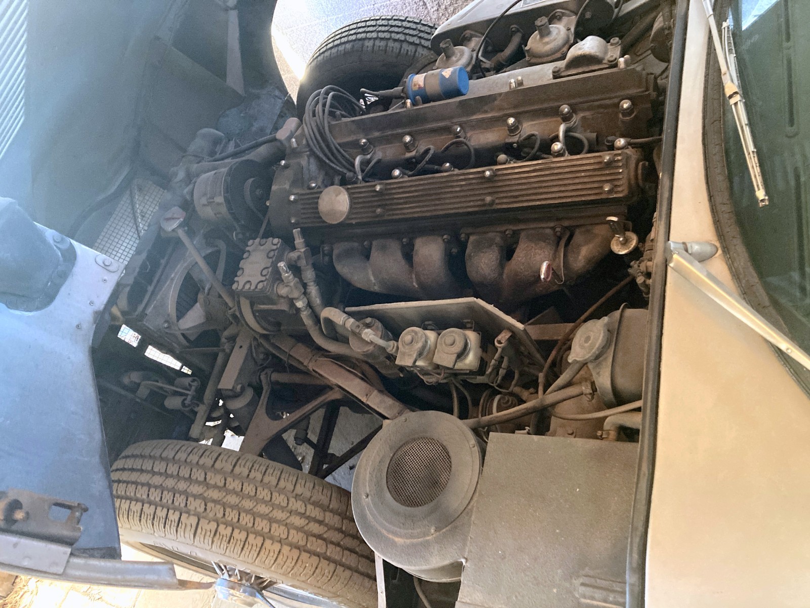 Jaguar-E-Type-1969-Coupe-13