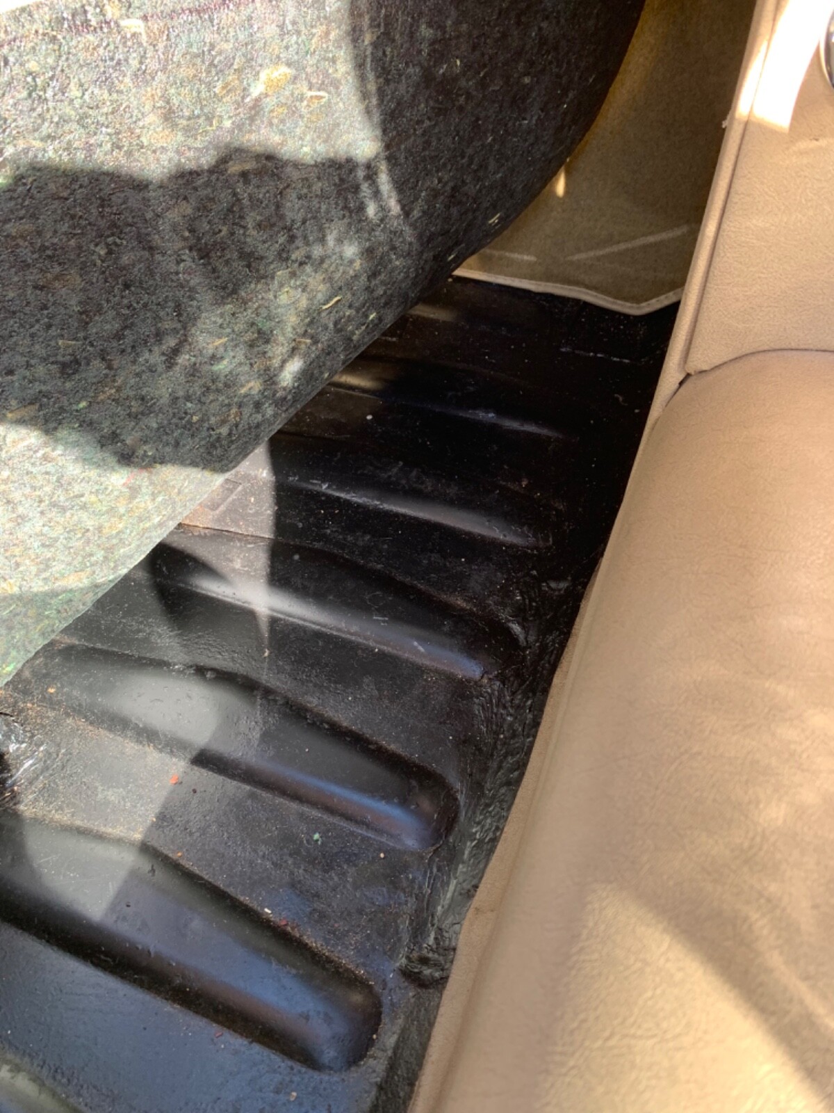 Jaguar-E-Type-1969-Coupe-13