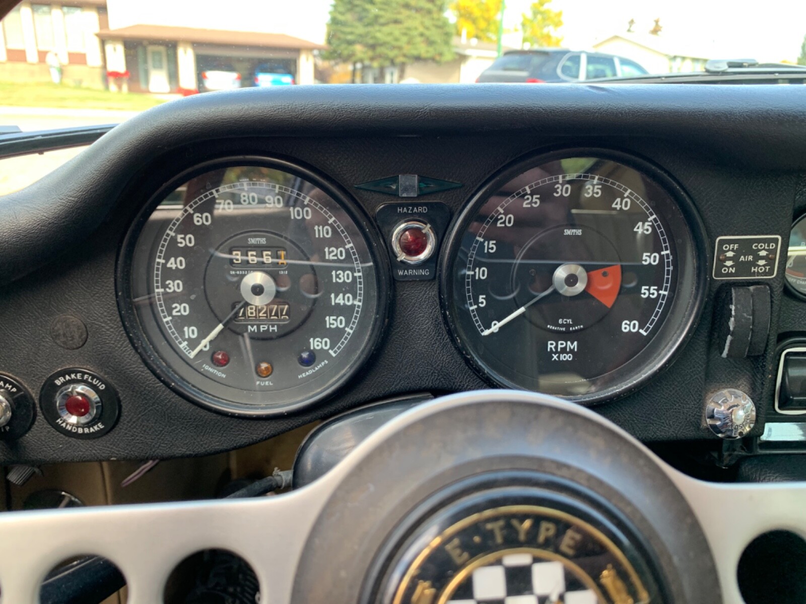 Jaguar-E-Type-1969-Coupe-14