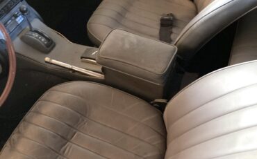 Jaguar-E-Type-1969-Coupe-17