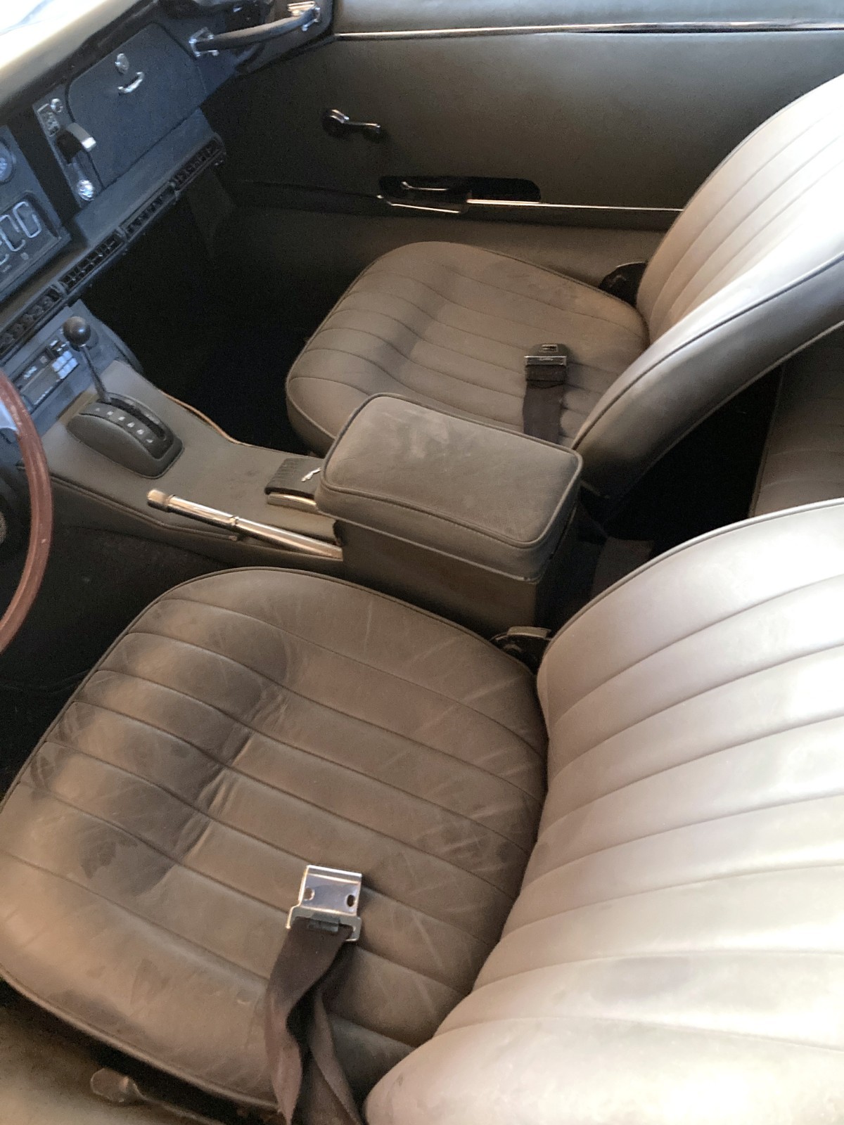 Jaguar-E-Type-1969-Coupe-17