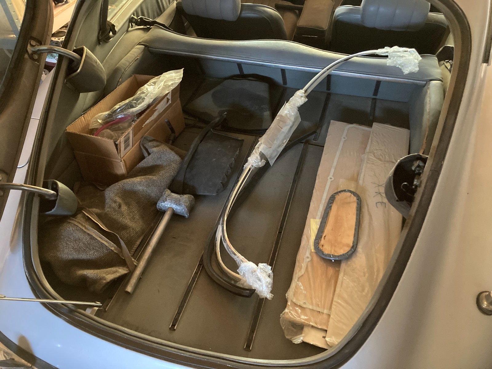 Jaguar-E-Type-1969-Coupe-21