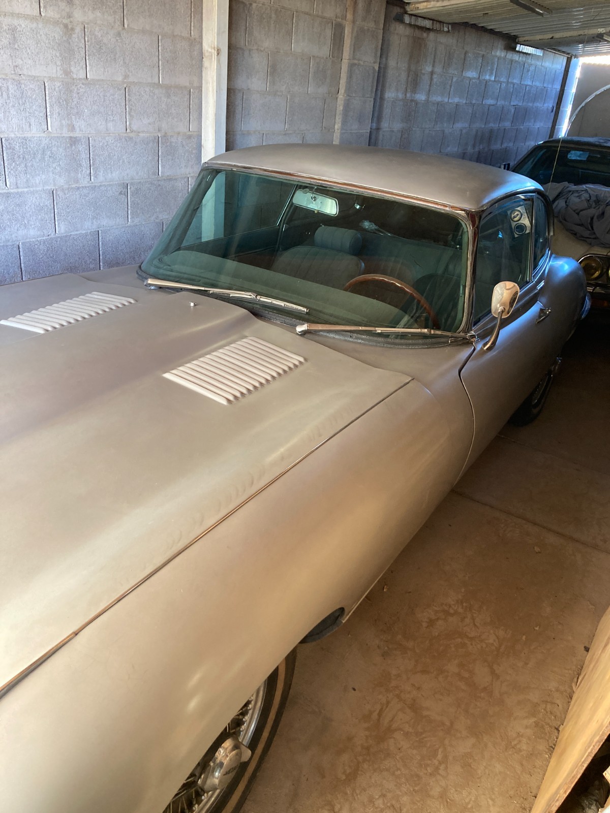 Jaguar-E-Type-1969-Coupe-6