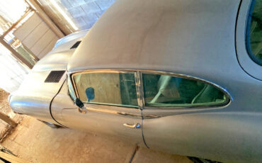 Jaguar-E-Type-1969-Coupe-8