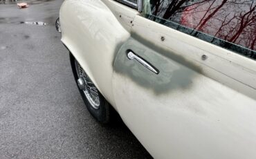 Jaguar-E-Type-1974-Coupe-11