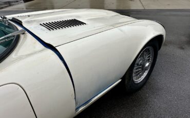 Jaguar-E-Type-1974-Coupe-13