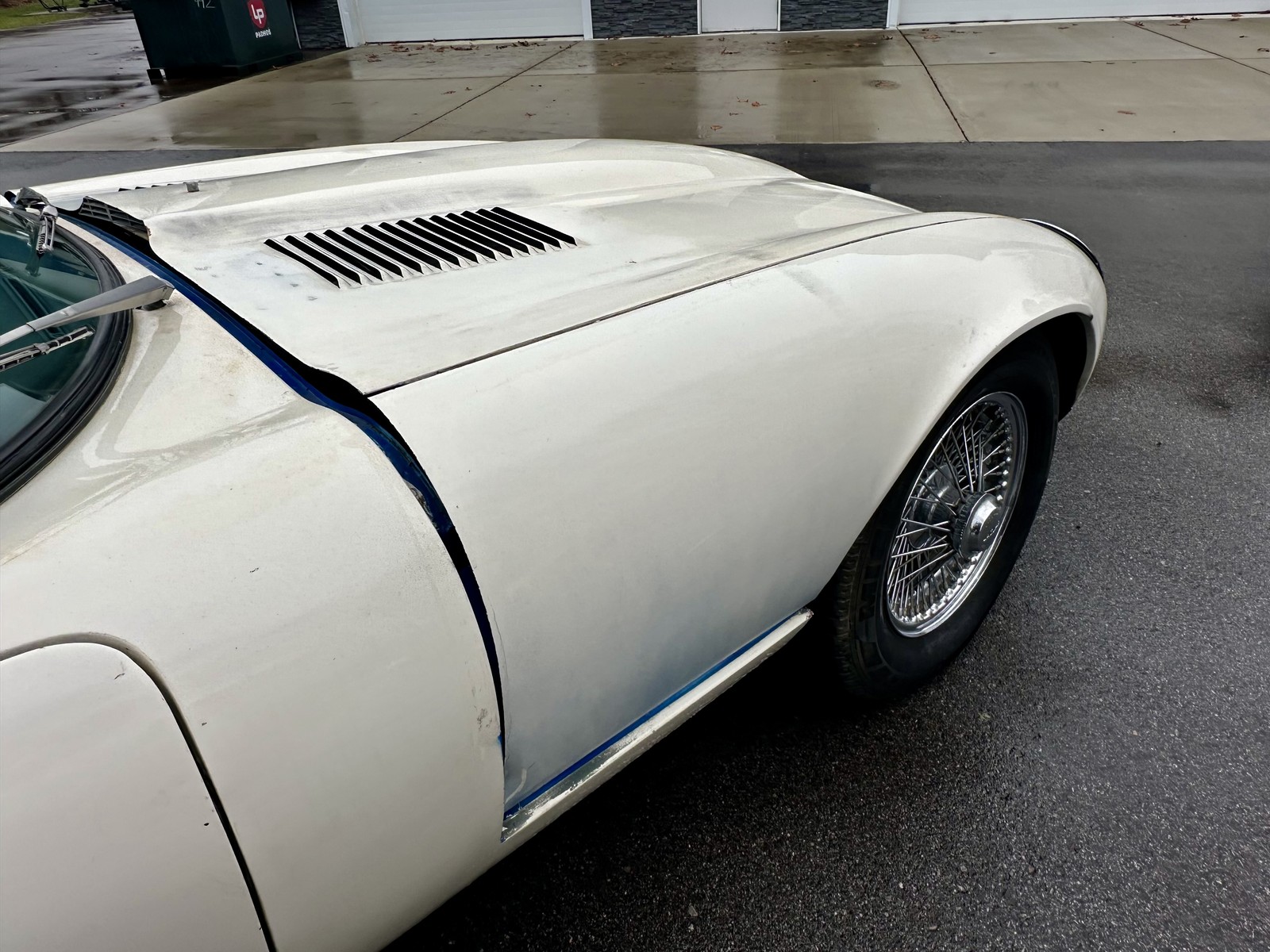 Jaguar-E-Type-1974-Coupe-13