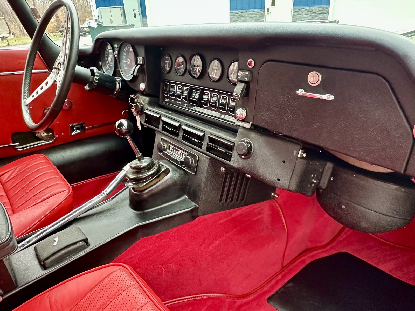 Jaguar-E-Type-1974-Coupe-28