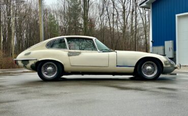 Jaguar-E-Type-1974-Coupe-3