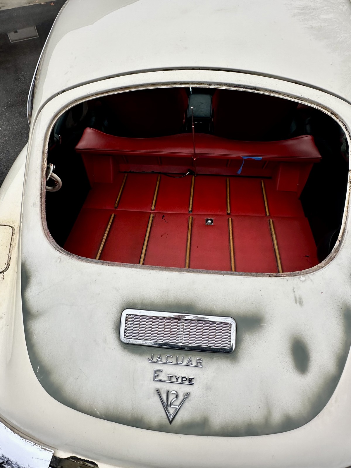 Jaguar-E-Type-1974-Coupe-32