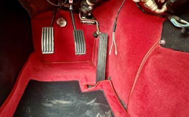 Jaguar-E-Type-1974-Coupe-39