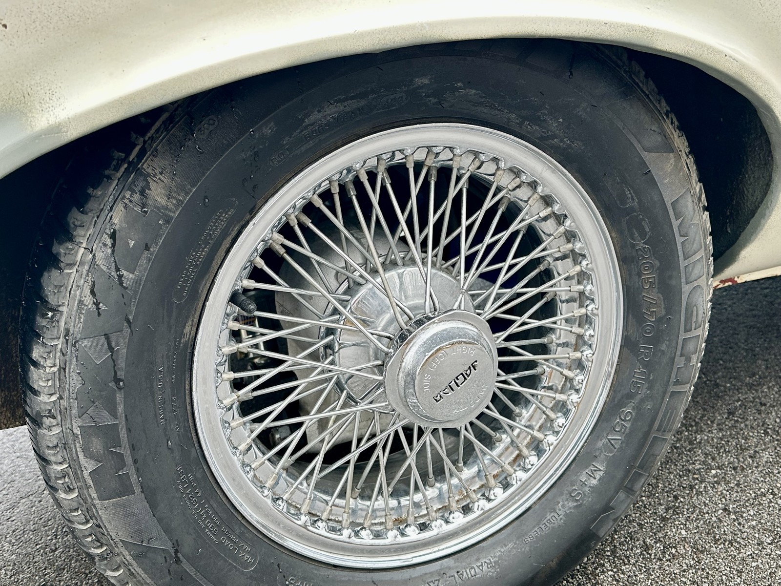 Jaguar-E-Type-1974-Coupe-8