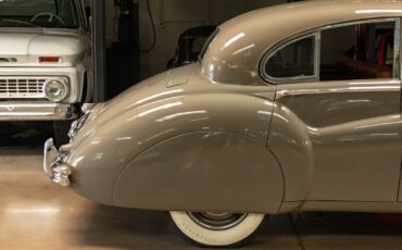 Jaguar-Mark-VII-1954-4-Door-Sedan-1