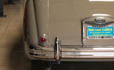 Jaguar-Mark-VII-1954-4-Door-Sedan-18