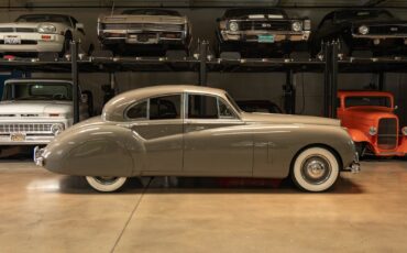 Jaguar-Mark-VII-1954-4-Door-Sedan-2