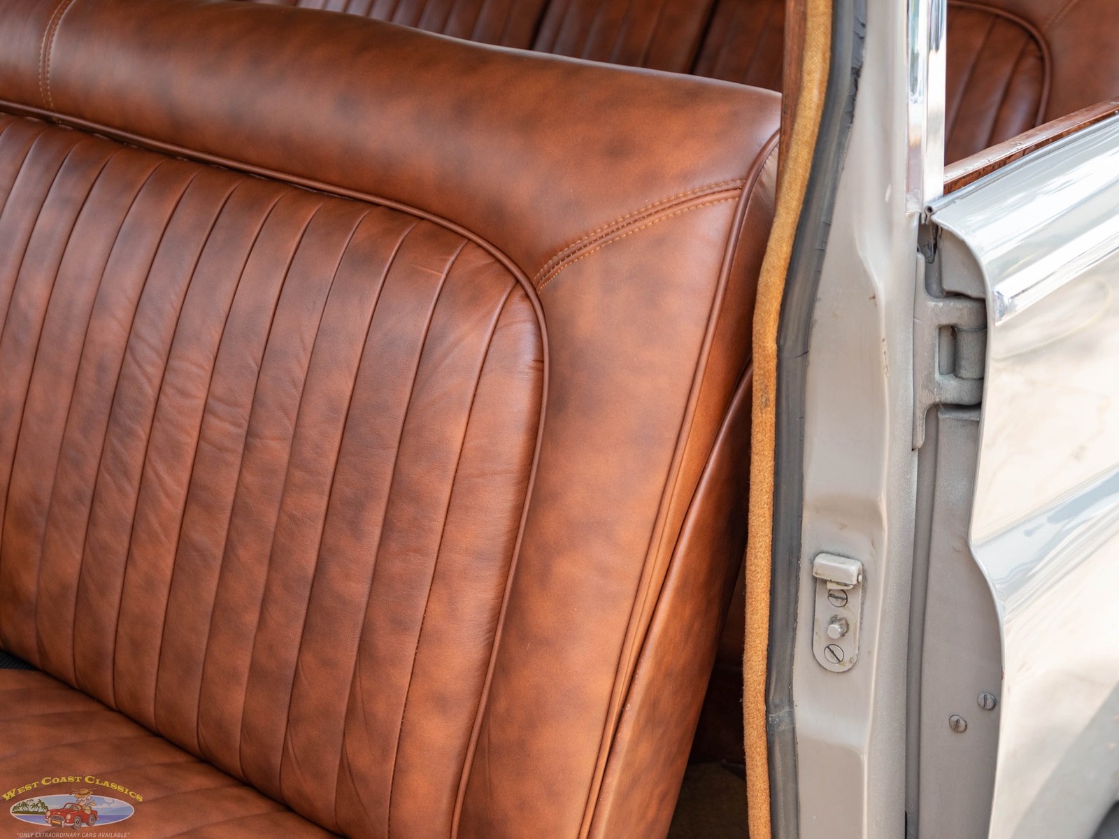 Jaguar-Mark-VII-1954-4-Door-Sedan-29