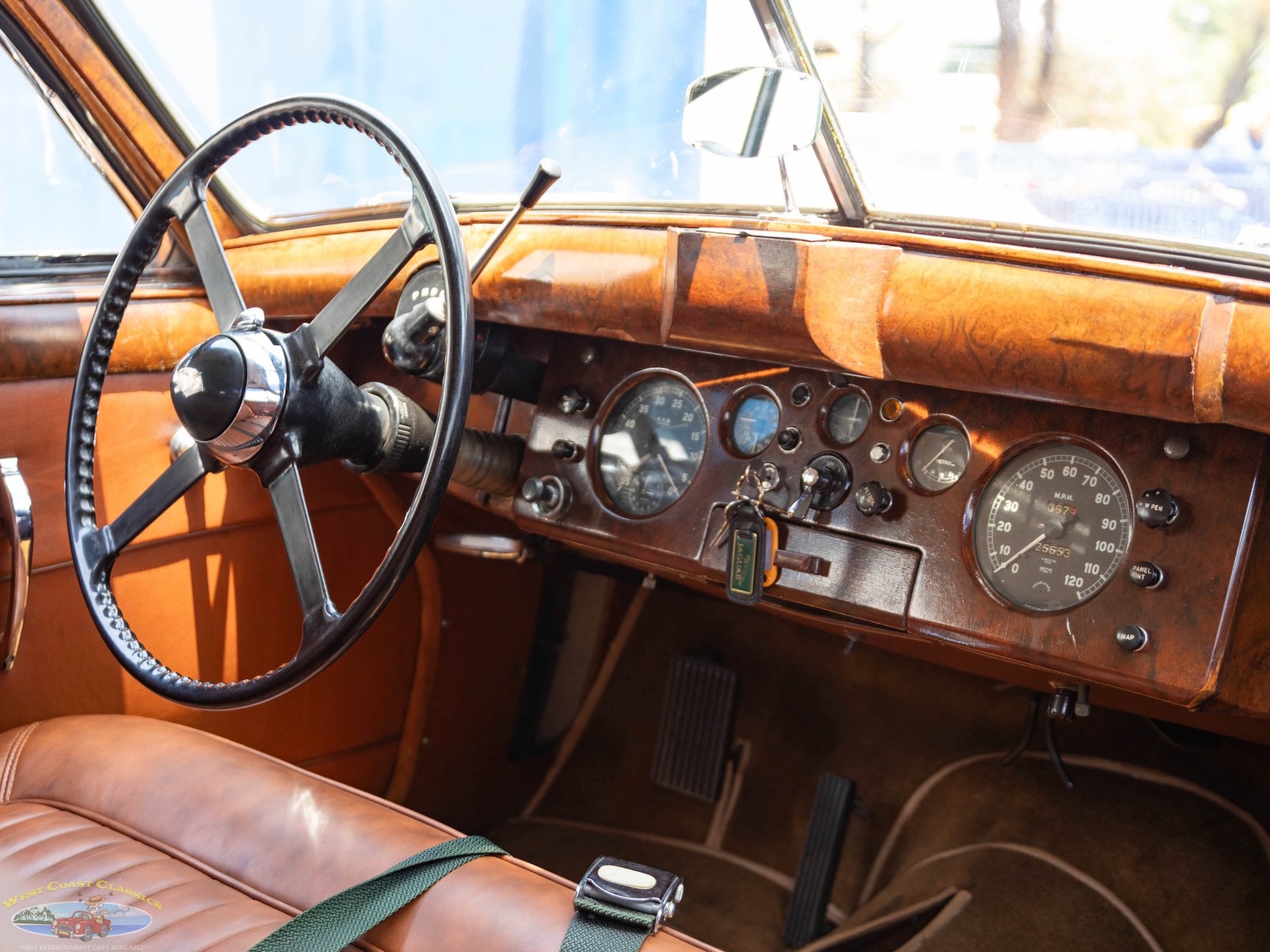 Jaguar-Mark-VII-1954-4-Door-Sedan-39