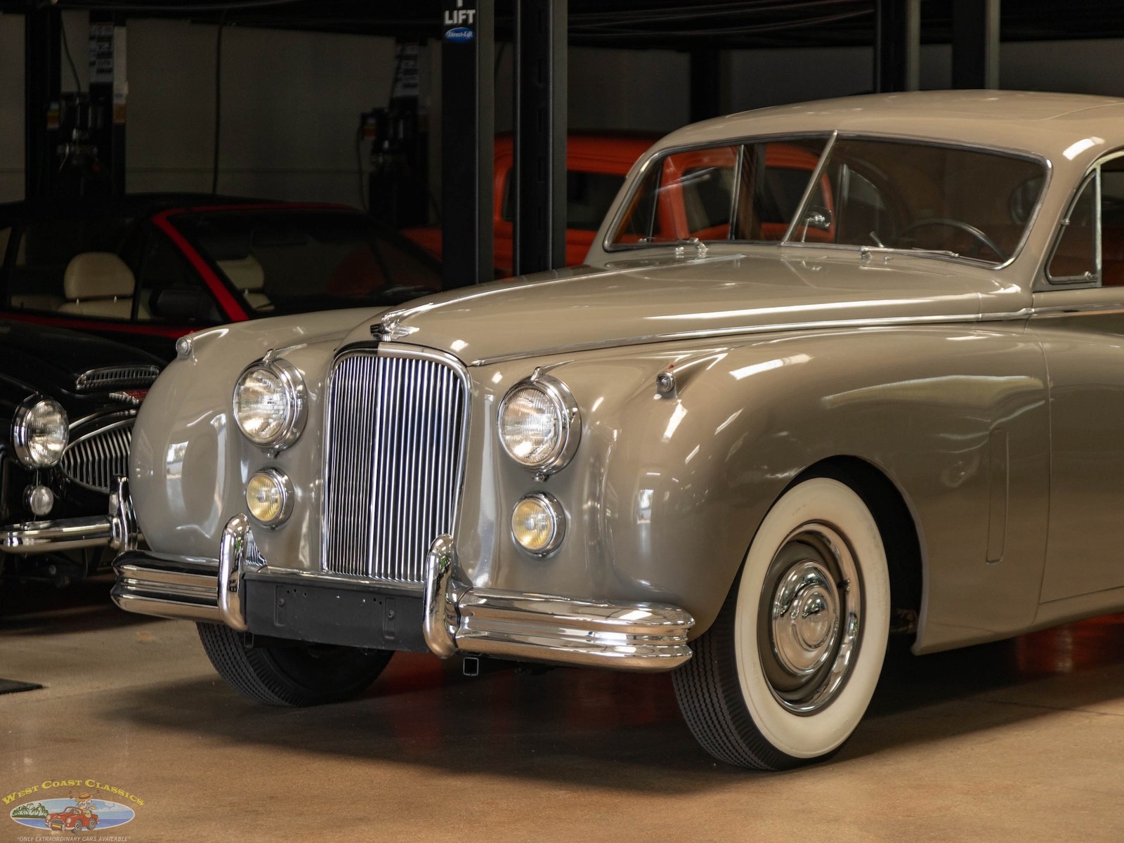 Jaguar-Mark-VII-1954-4-Door-Sedan-8