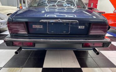 Jaguar-XJ-1988-Sedan-20