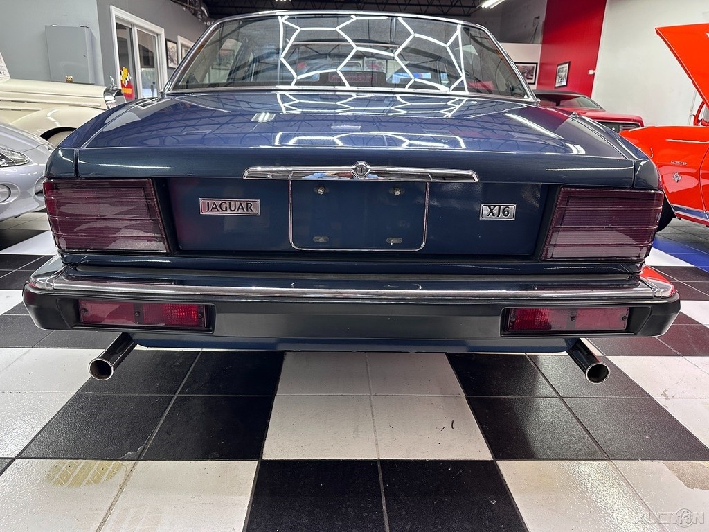 Jaguar-XJ-1988-Sedan-20