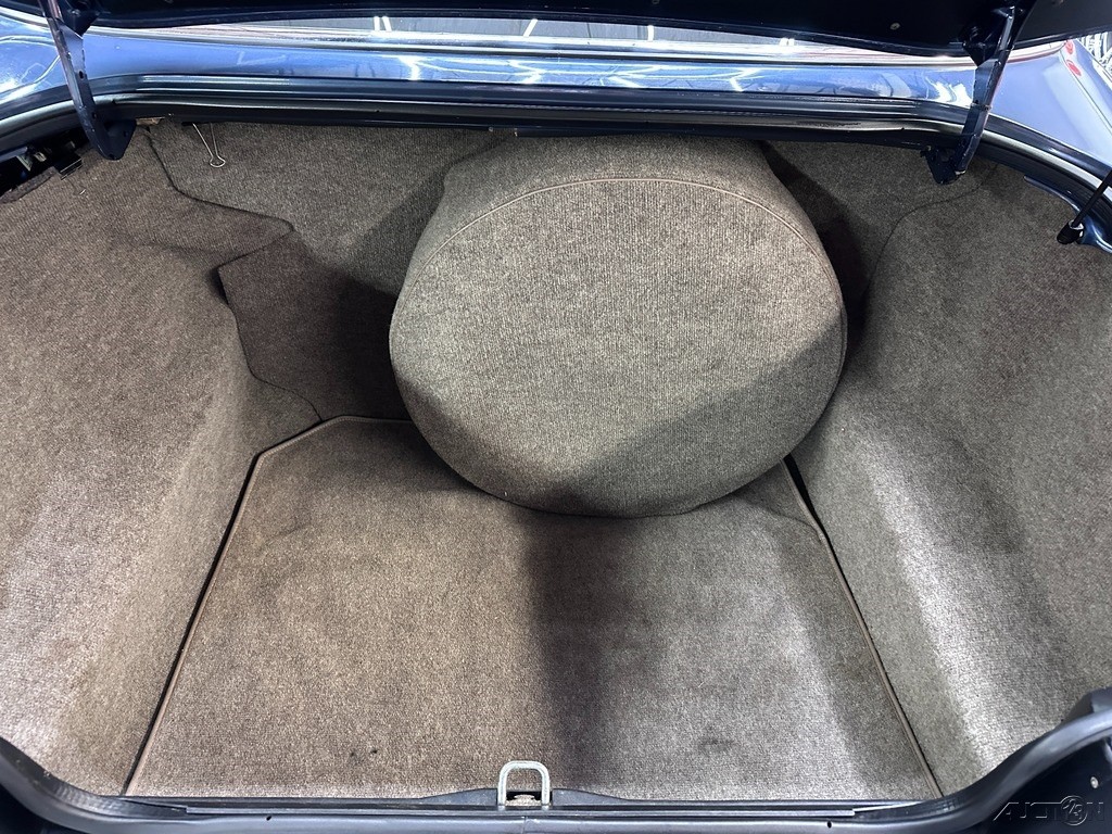 Jaguar-XJ-1988-Sedan-22