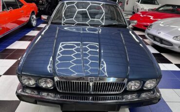 Jaguar-XJ-1988-Sedan-3