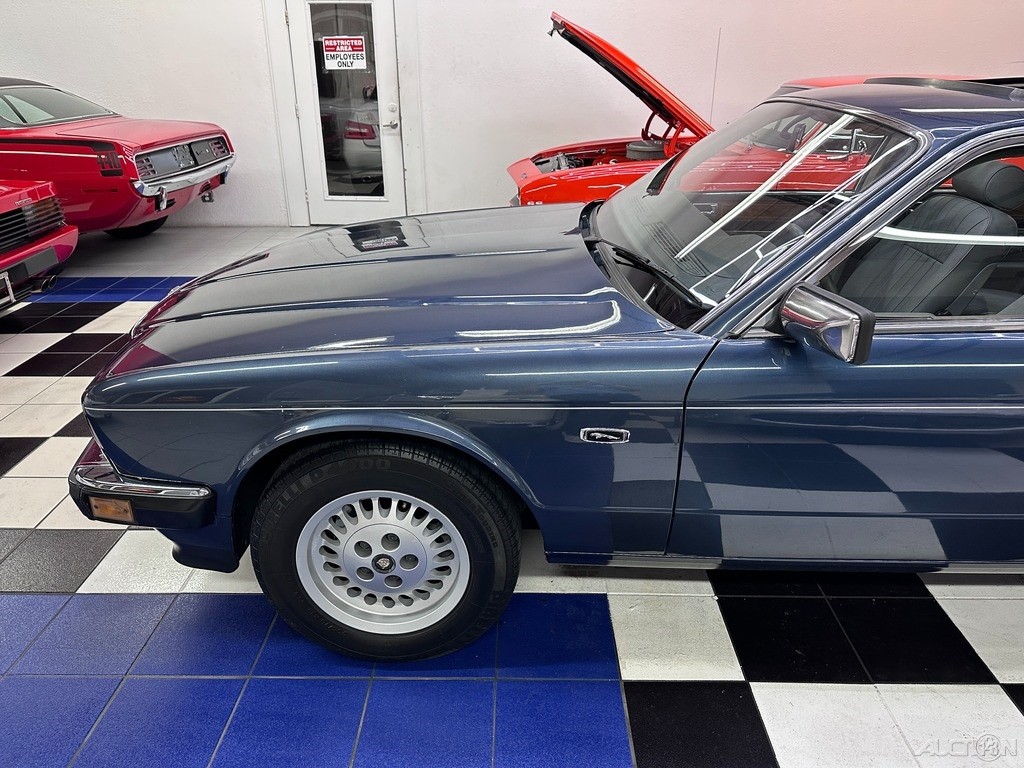 Jaguar-XJ-1988-Sedan-8