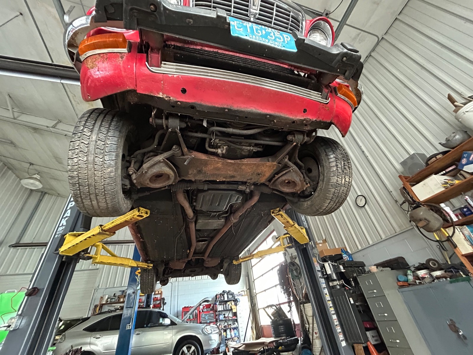 Jaguar-XJ12-1974-Sedan-15