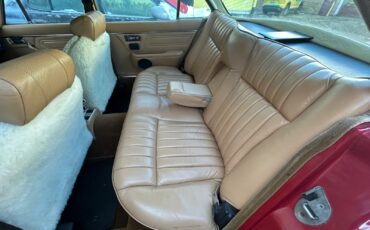 Jaguar-XJ12-1974-Sedan-4