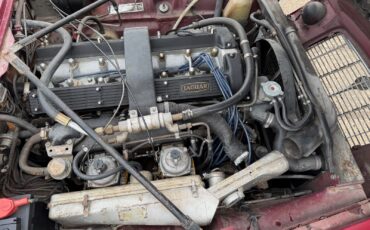 Jaguar-XJ6-1972-Sedan-23