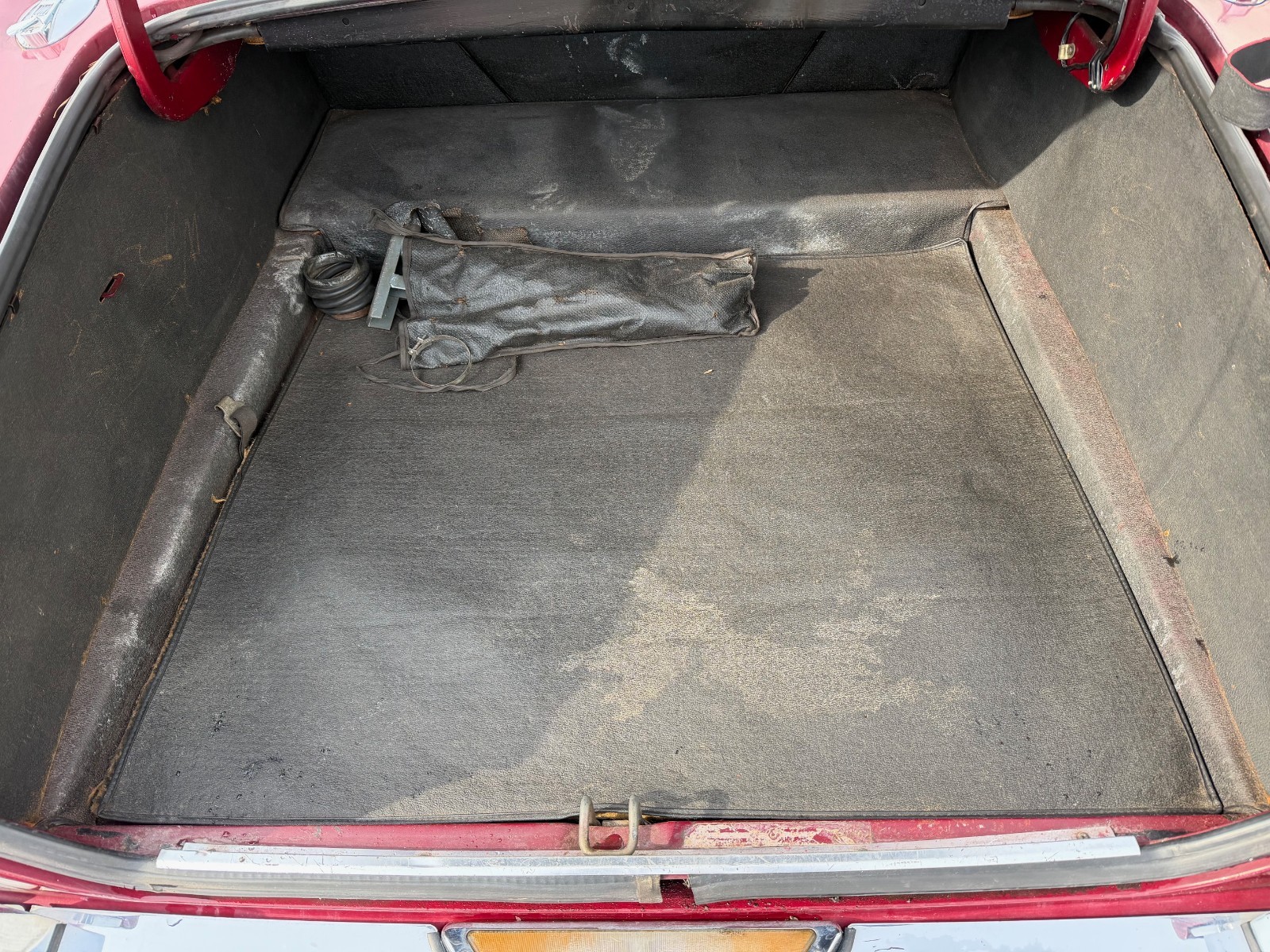 Jaguar-XJ6-1972-Sedan-25