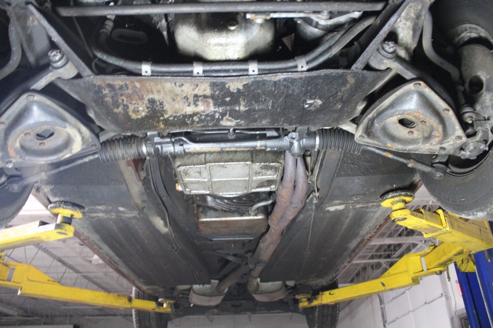 Jaguar-XJ6-1972-Sedan-33