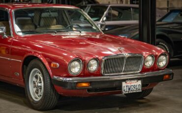 Jaguar-XJ6-1987-Sedan-12