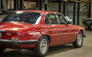Jaguar-XJ6-1987-Sedan-26