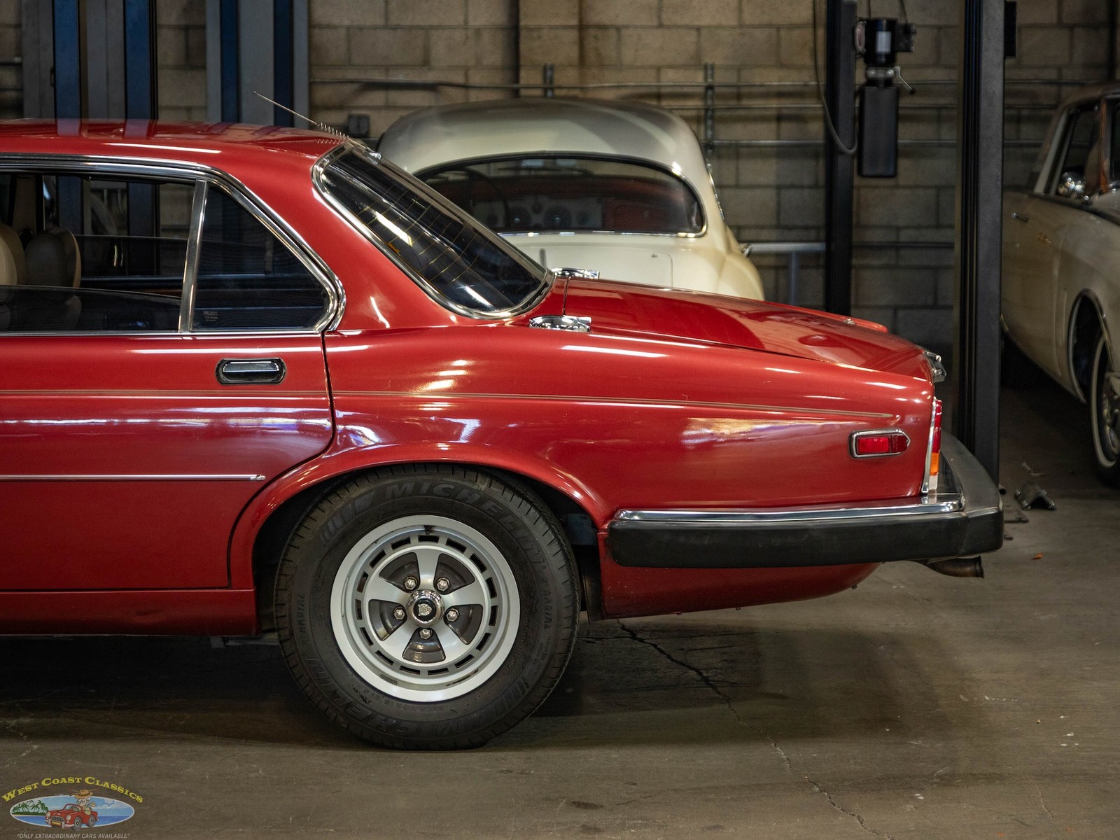 Jaguar-XJ6-1987-Sedan-3