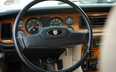 Jaguar-XJ6-1987-Sedan-36