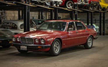Jaguar-XJ6-1987-Sedan