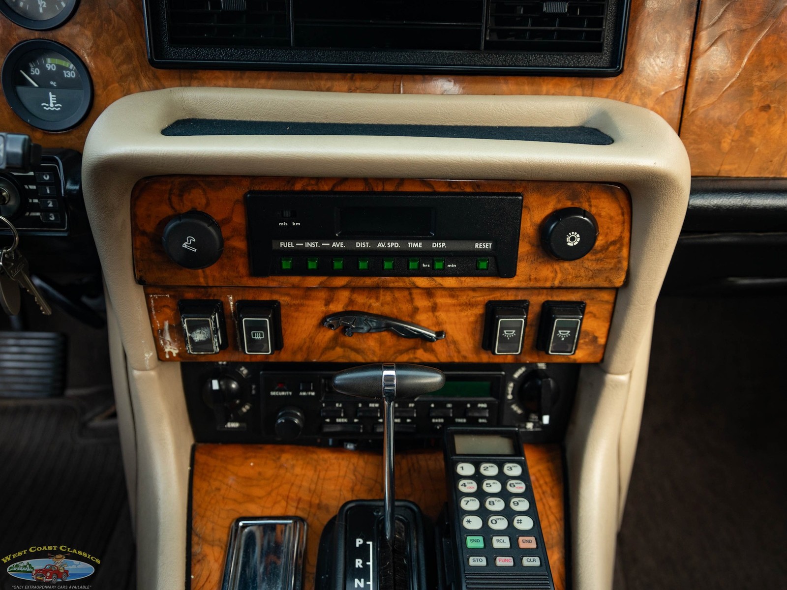 Jaguar-XJ6-1987-Sedan-39