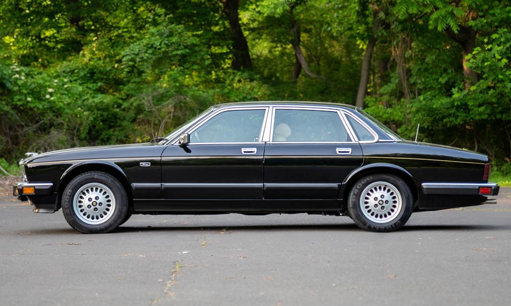 Jaguar-XJ6-1988-Sedan-11