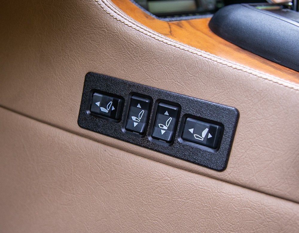 Jaguar-XJ6-1988-Sedan-15