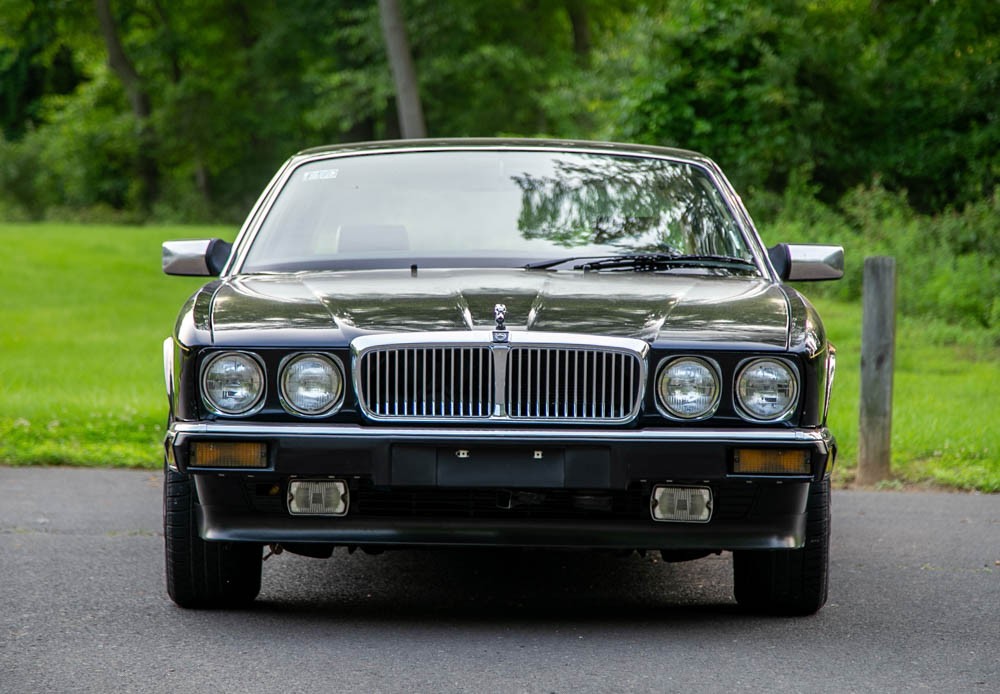 Jaguar-XJ6-1988-Sedan-9