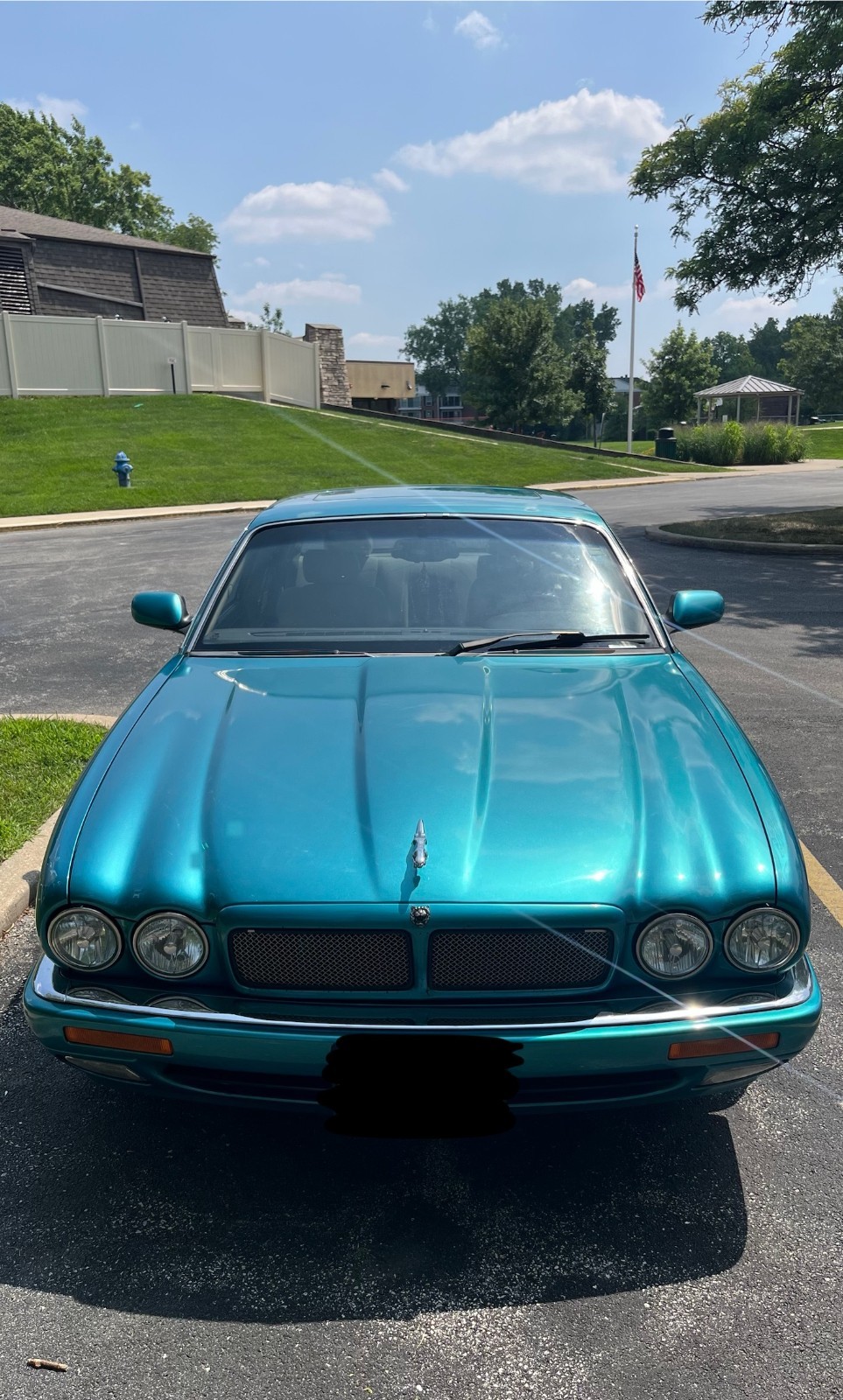 Jaguar-XJR-1995-Sedan-1