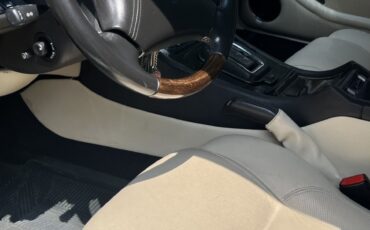 Jaguar-XJR-1995-Sedan-16