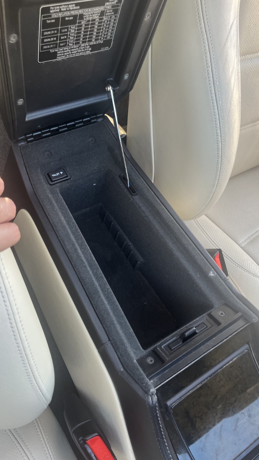 Jaguar-XJR-1995-Sedan-23