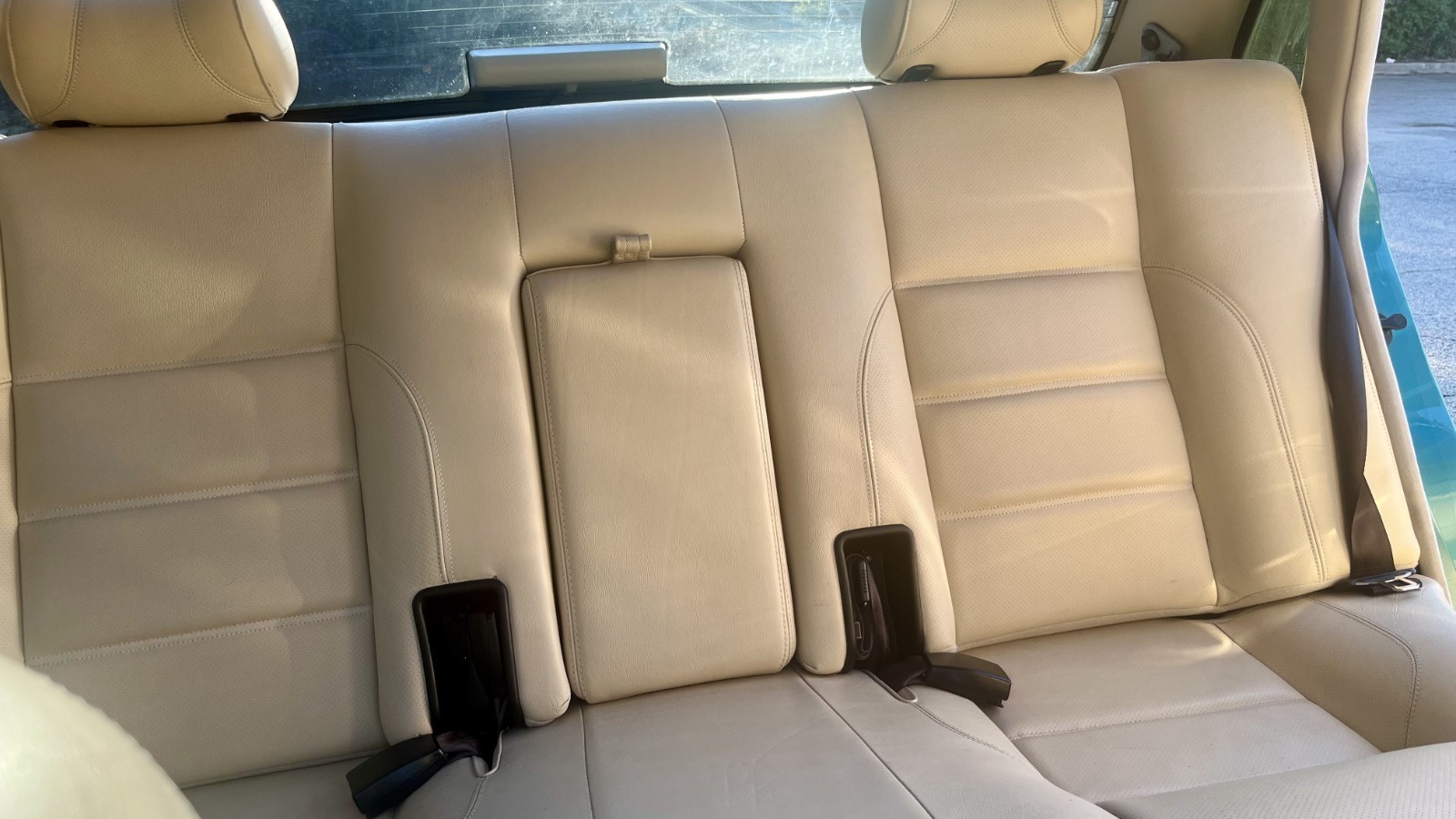 Jaguar-XJR-1995-Sedan-24