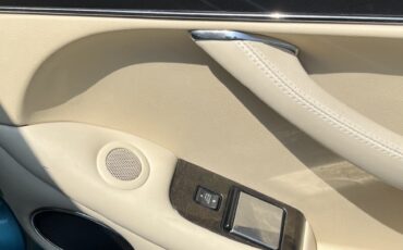 Jaguar-XJR-1995-Sedan-26