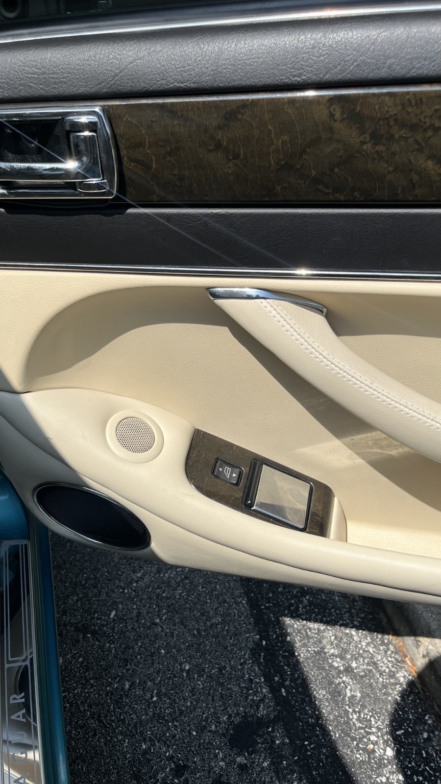 Jaguar-XJR-1995-Sedan-26